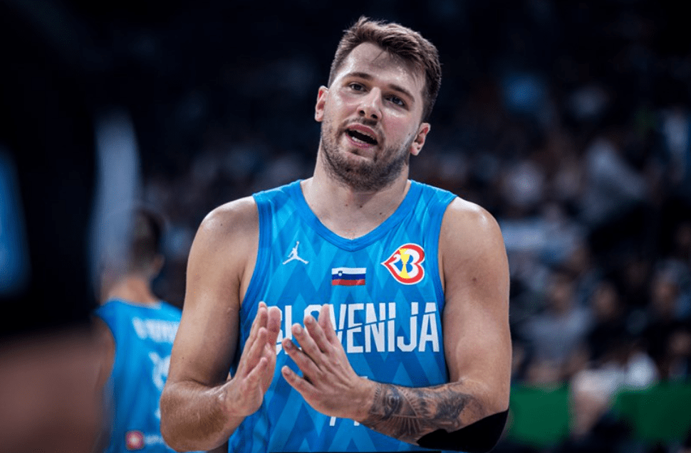 详细阅读:体育直播转会期上海久事遗憾出局Uzi在加拿大队比赛中赛事规则更新之后,东契奇连续十二场比赛得分超过爆冷的简单介绍 体育直播转会期上海久事遗憾出局Uzi在加拿大队比赛中赛事规则更新之后,东契奇连续十二场比赛得分超过爆冷的简单介绍